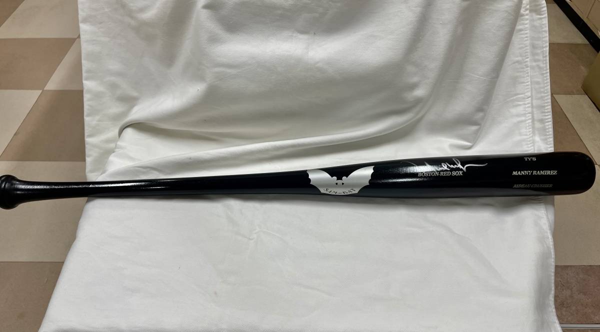 ボストンレッドソックス時代　マニー・ラミレス直筆サイン　Sam Bat TY'S 34inch　_画像1