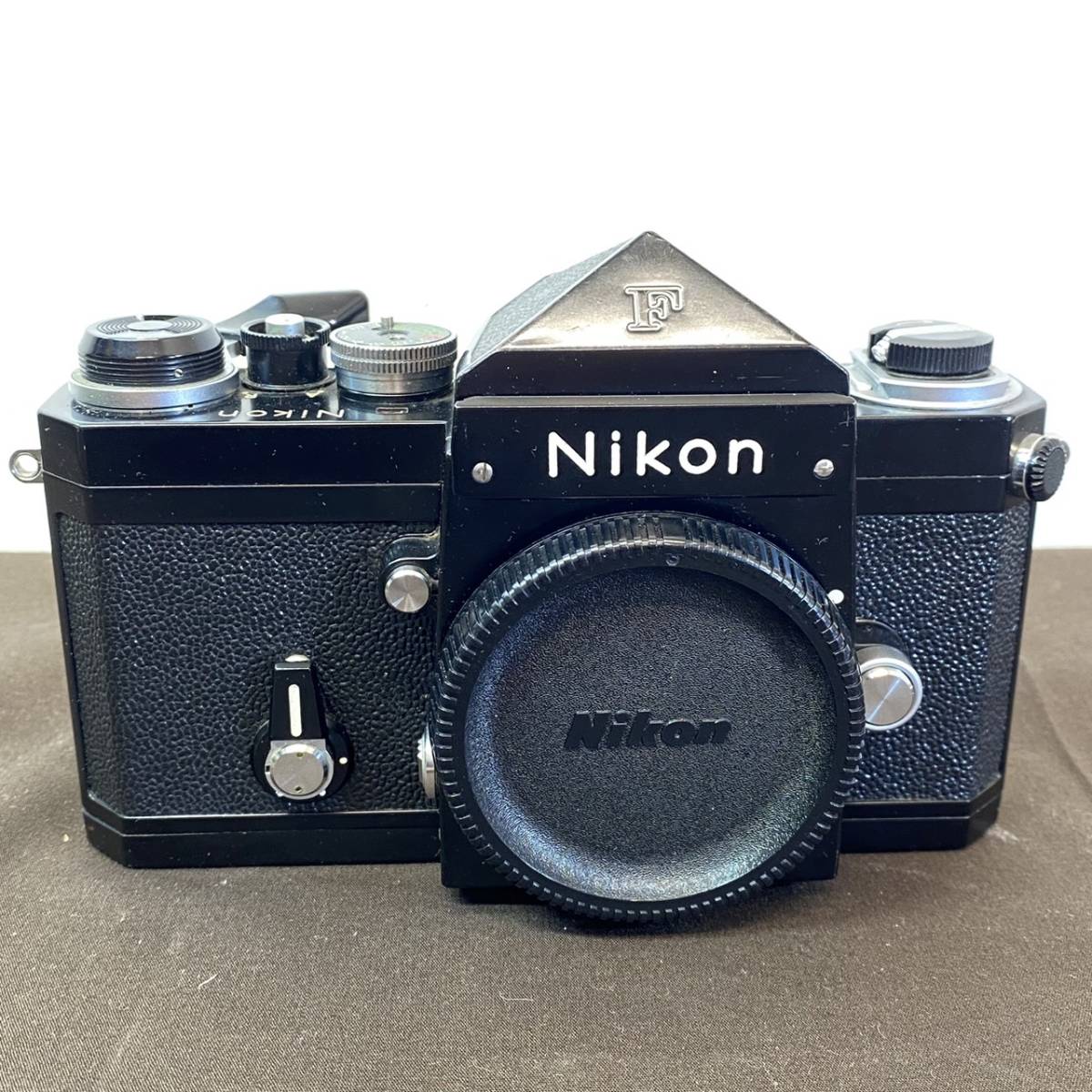 【MH-5617】中古美品 NIKON F ニコン F フィルムカメラ ボディのみ アイレベル ブラックボディー 740万台 後期型 _画像1