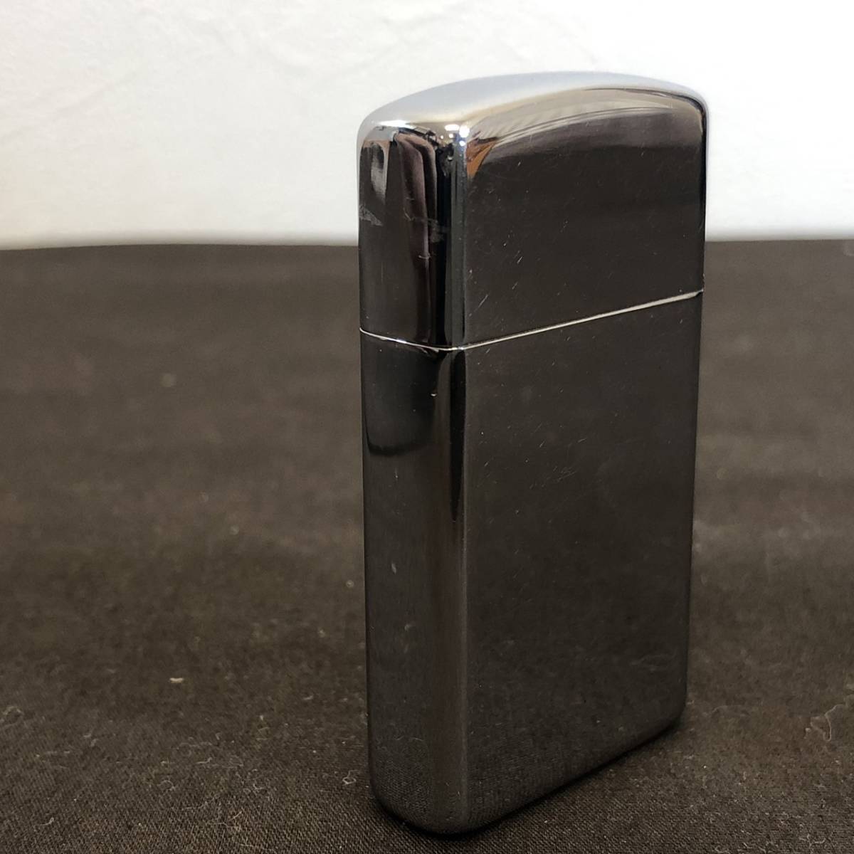 ●【MH-5713】中古品 ZIPPO ジッポー スリム KINGDOM OF HAWAII ハワイ 1979年製 火花確認済【レターパックプラス可】_画像3