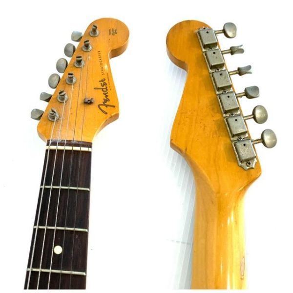 仙14　Fender STRATOCASTER エレキギター STタイプ レッドカラー 6弦 フェンダー ストラトキャスター バンド エレキ_画像4