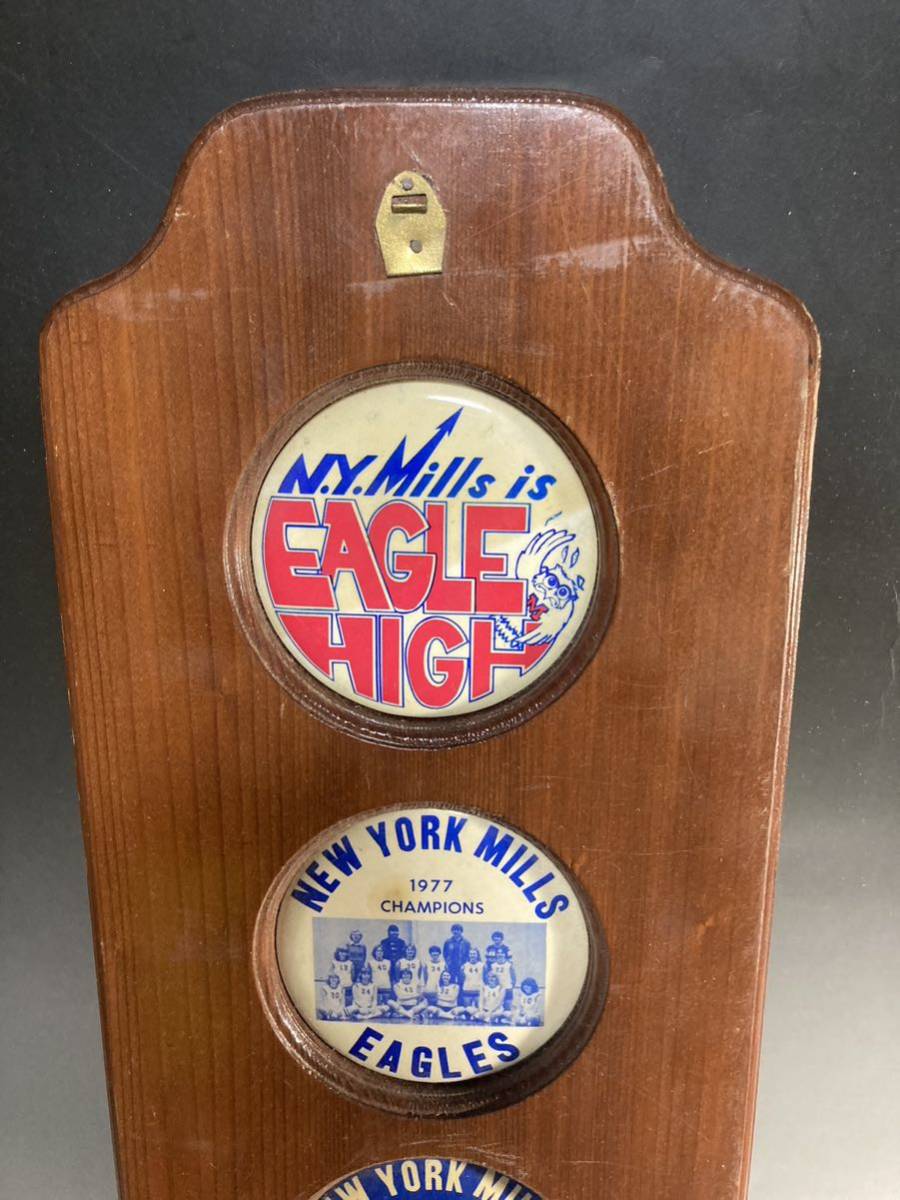 [2A25] New York Mill z Eagle football basketball NEW YORK MILLS EAGLES souvenir preservation version emblem badge 