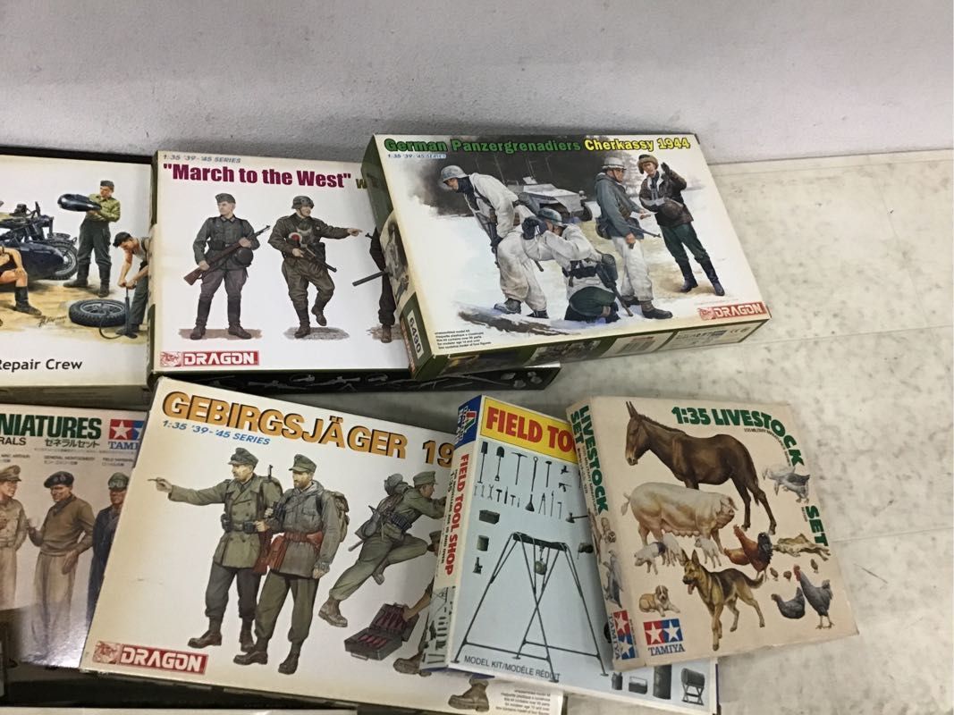 1円〜 同梱不可 ジャンク 1/35等 U.S.101st AIR ASSAULT SCREAMING EAGLES、SOVIET MOTOR RIFLE TROOPS 他_画像2