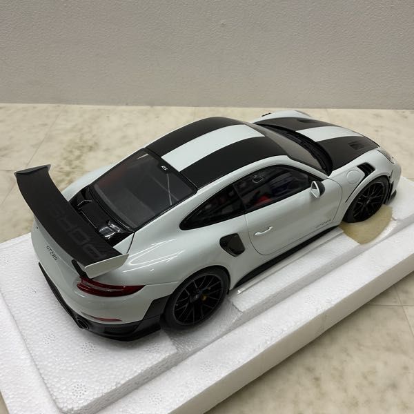 1円〜 オートアート 1/18 ポルシェ 911 991.2 GT2 RS ヴァイザッハ・パッケージ ホワイト_画像4