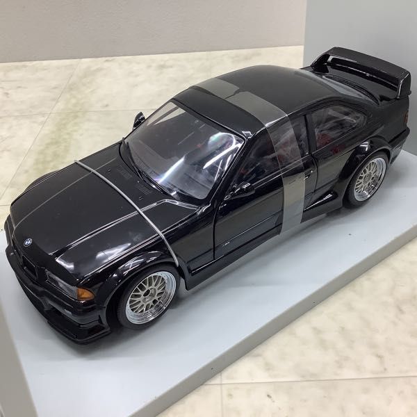 1円〜 UT models 1/18 BMW E36 M3 GTR ブラック_画像2