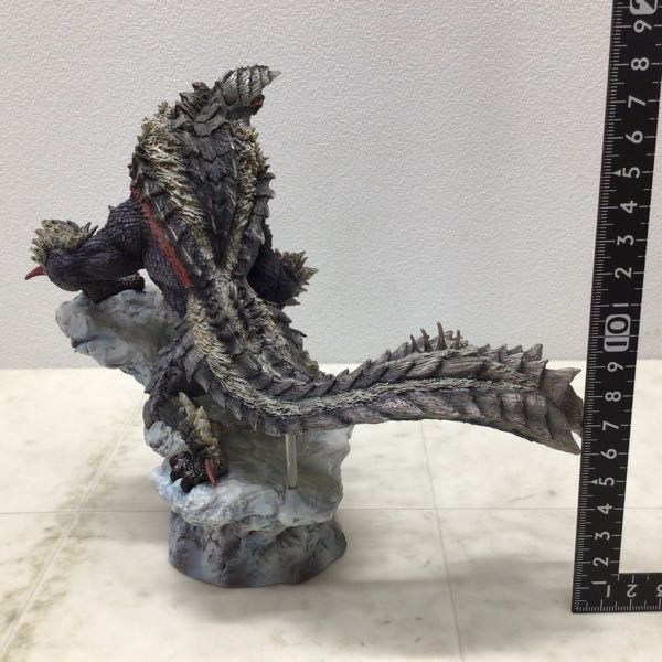 1円〜 ジャンク 箱無 カプコン フィギュアビルダー クリエイターズモデル モンスターハンター 獄狼竜 ジンオウガ 亜種_画像2