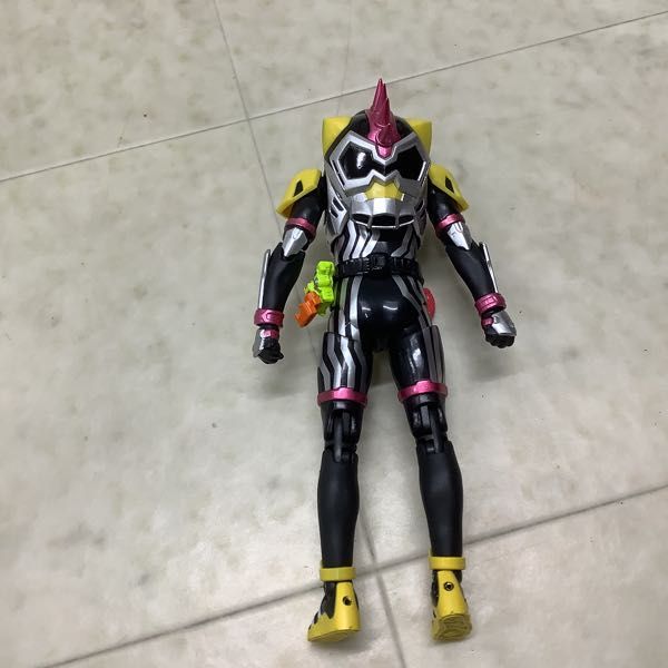 1円〜 S.H.Figuarts 仮面ライダーエグゼイド ハンターアクションゲーマー レベル5 仮面ライダーレーザーターボ バイクゲーマー レベル0_画像3