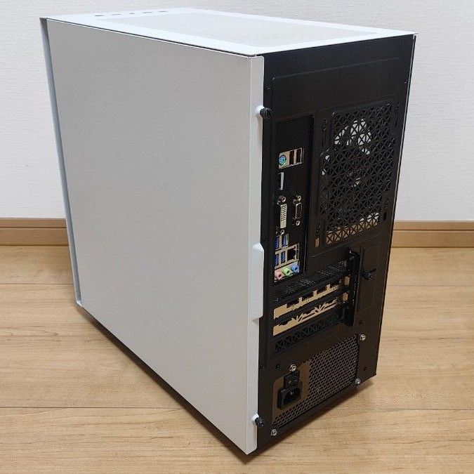 高コスパ 】高性能ゲーミングPC 白 RX6600XT Ryzen5 5500 高コスパ 】高性能ゲーミングPC 白 RX6600XT Ryzen5 5500
