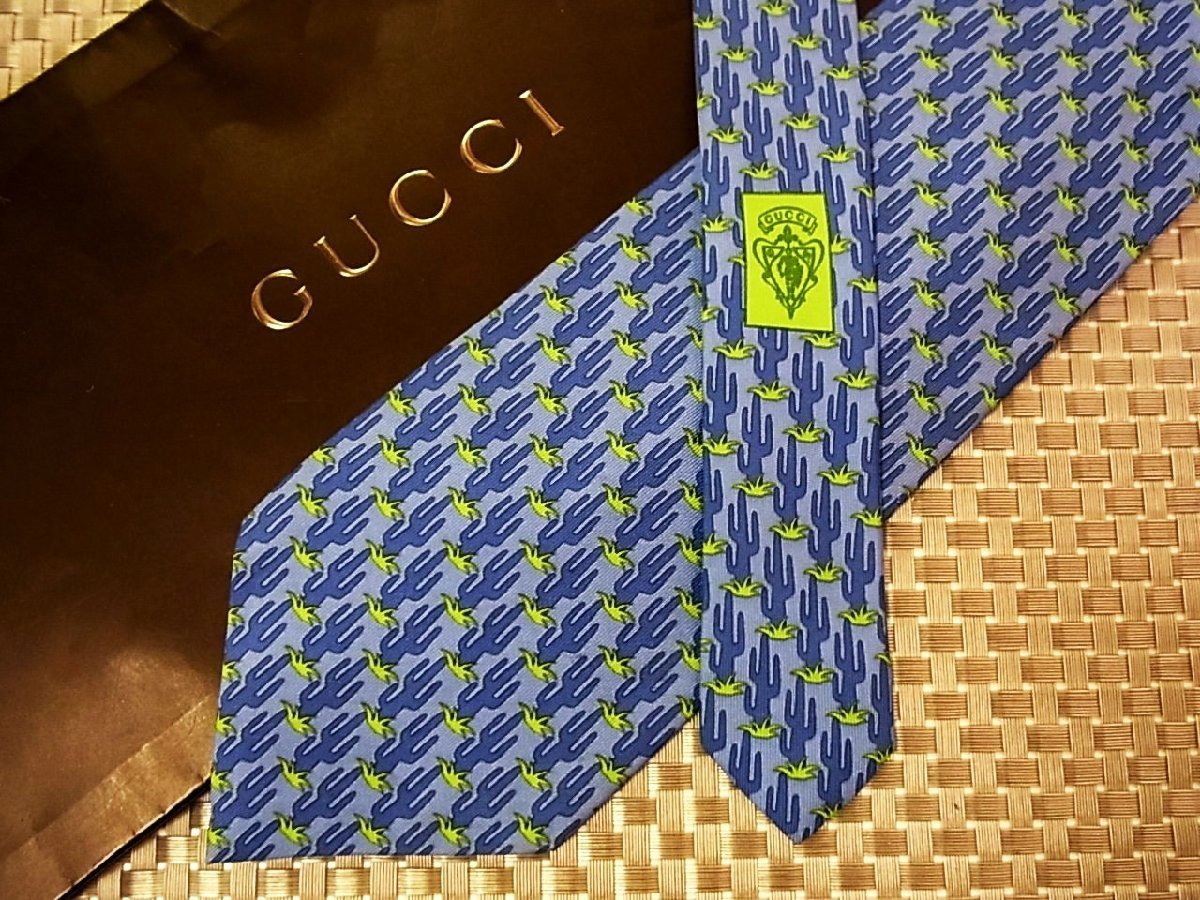 【在庫処分セール】●特売●FK9134W●GUCCI グッチ【植物 葉っぱ 草 柄】ネクタイ●_画像1