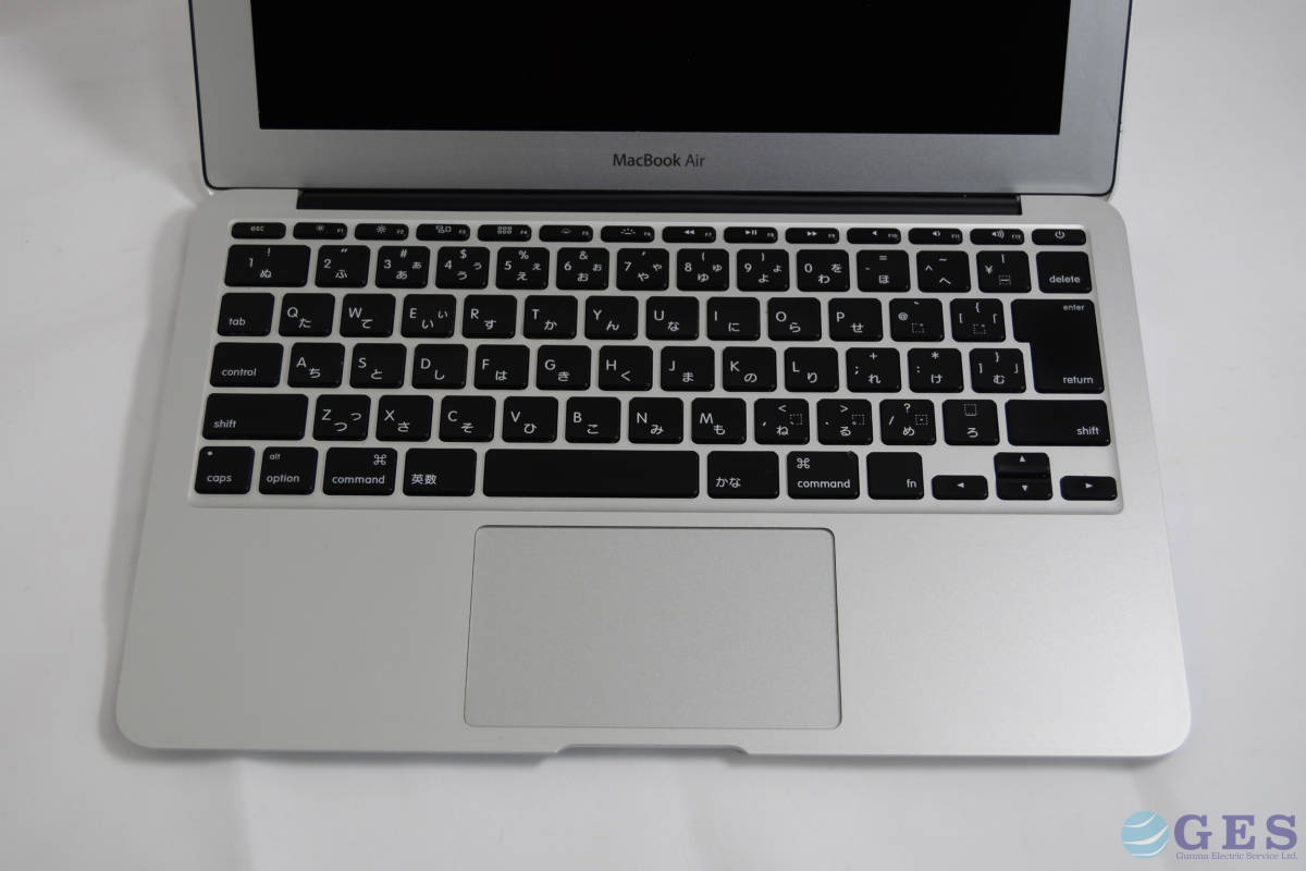 【MbA-0】Apple MacBook Air 2015 A1465 EMC2924 11インチ Intel Core i5-5250U 1.6GHz SSDなし RAM8GB ACアダプターなし【ジャンク品】_画像3