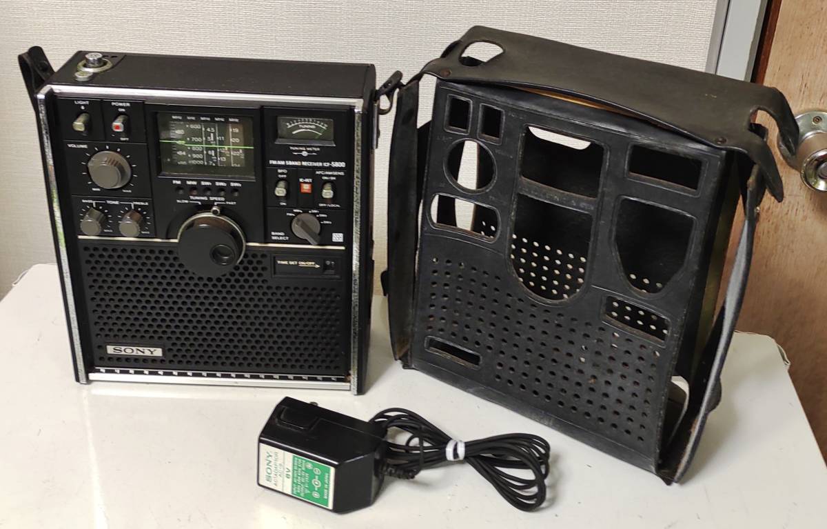 SONY ICF-5800 スカイセンサー 5バンドマルチバンドレシーバー（FM/MW/SW1/SW2/SW3 BCLラジオ) ACアダプター付き 昭和レトロ 受信OK 現状品_画像1