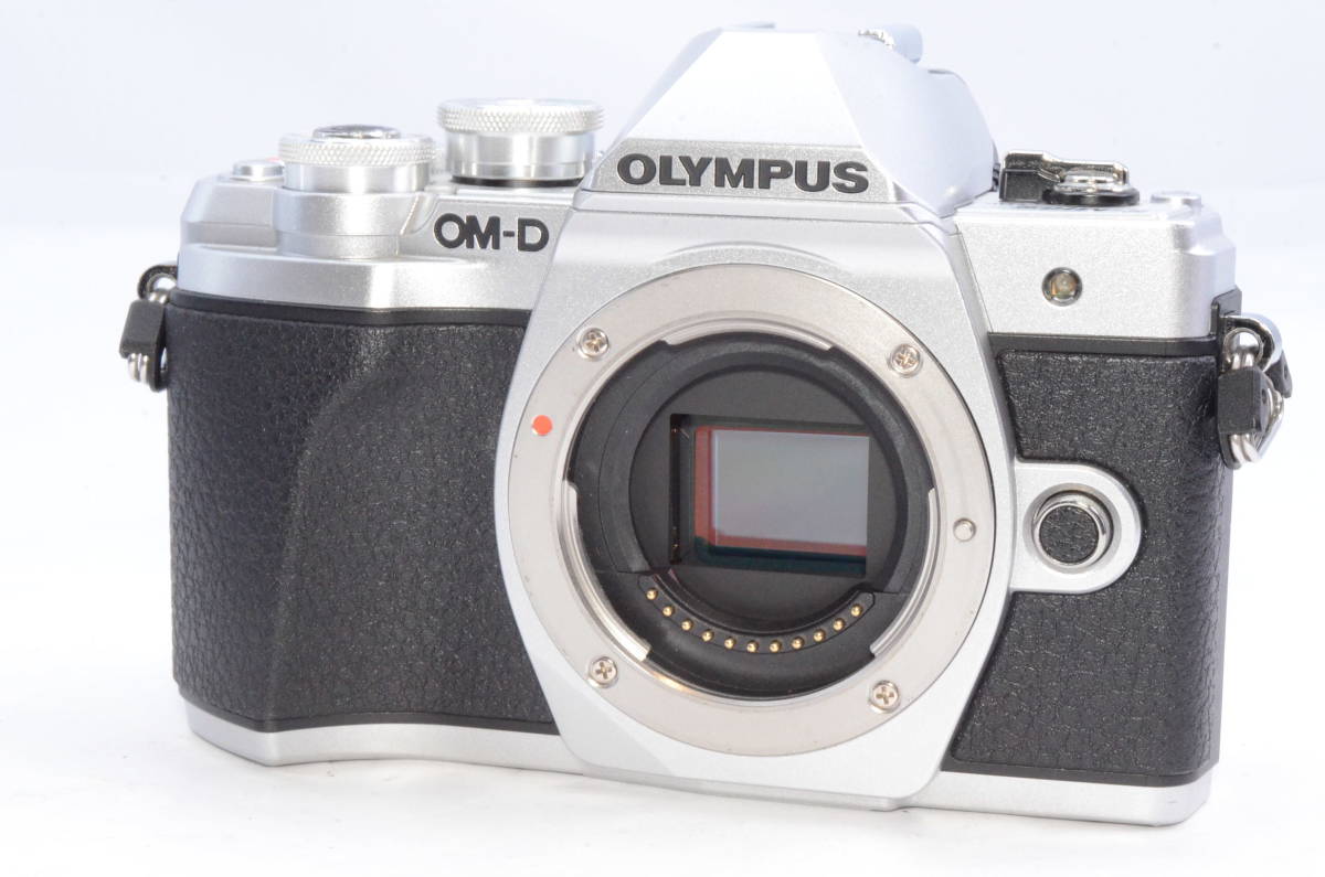 超美品★OLYMPUS オリンパス OM-D E-M10 Mark III ボディ シルバー ミラーレス一眼カメラ 11179_画像2