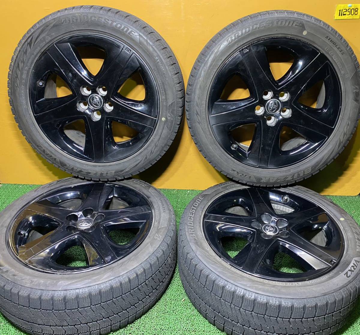 ☆冬用 215/50R17 91Q BRIDGESTONE BLIZZAK VRX2 ☆TOYOTA プリウス 50 純正 アルミホイール 【17×7.0J +50 PCD:100×5H ハブ径:55mm】_画像1