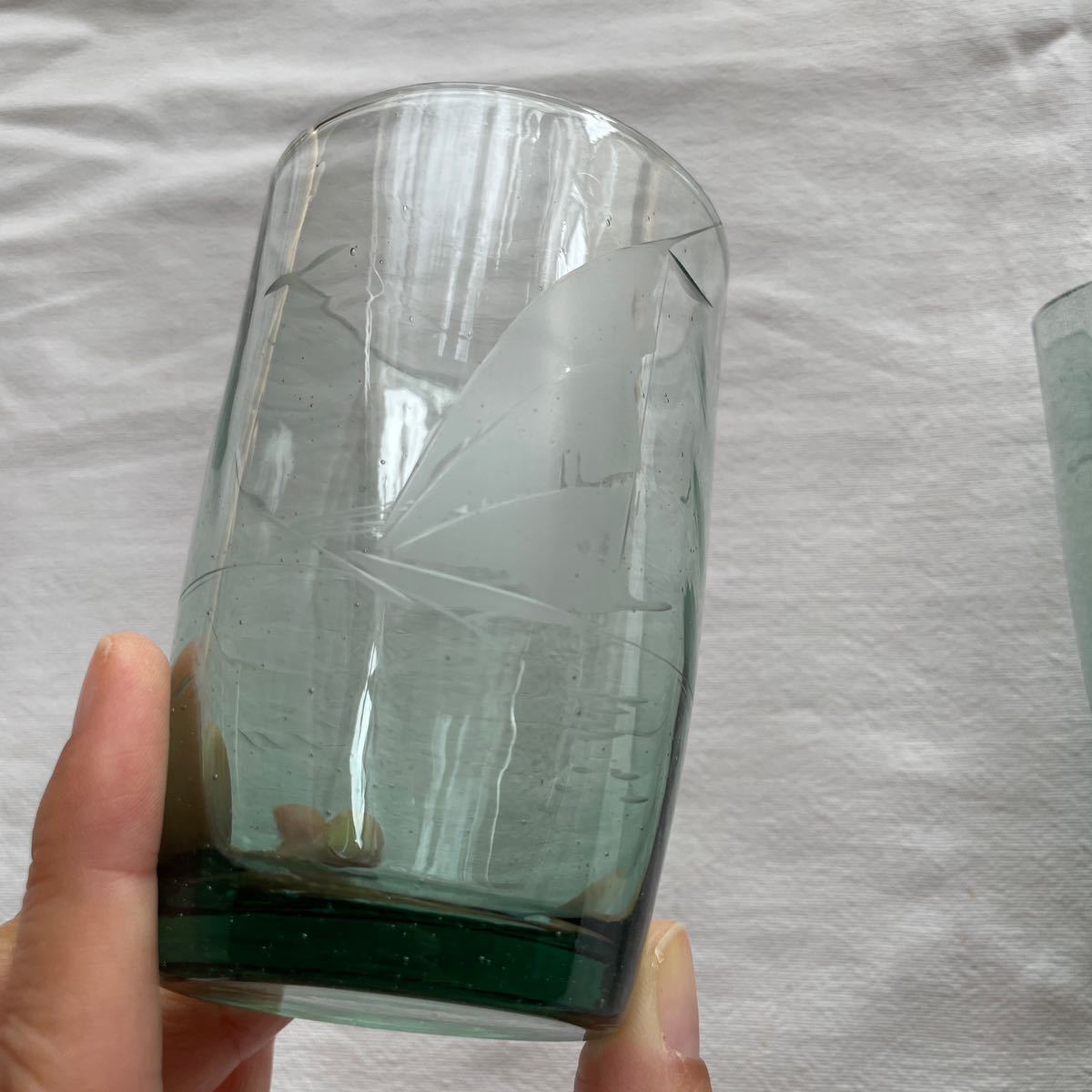 昭和戦前 ガラスコップ グラス 和ガラス 青緑 深緑 ヨット 船 海 エッチング 2点 Japanese vintage pressed glass cup_画像3
