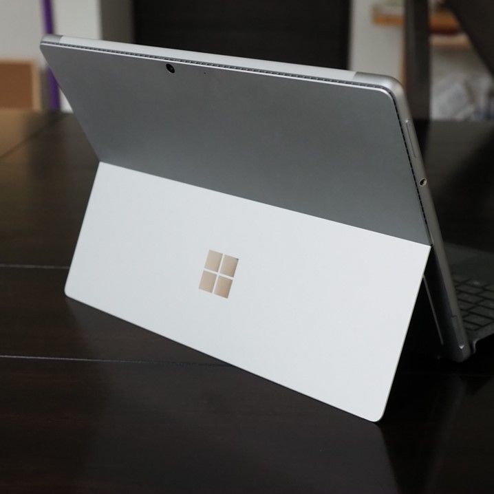 中古美品】Surface Pro 8 model 1983 プラチナ i5-1135G7 8GB 中古美品】Surface Pro 8 model 1983 プラチナ i5-1135G7 8GB