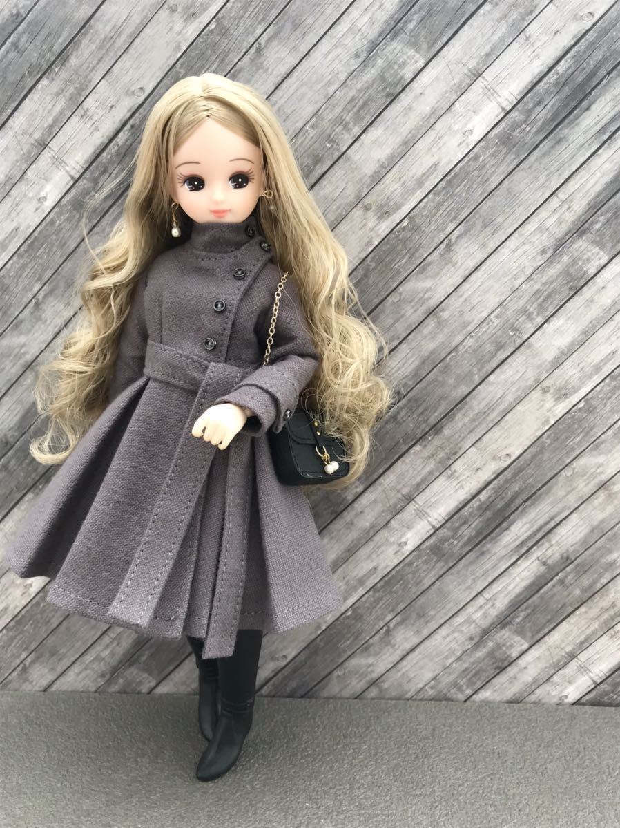 ＊Soran＊ リカちゃん　ピュアニーモ　ハンドメイド　２２cm お洋服セット　コート　トップス　スカート　バッグ_画像4