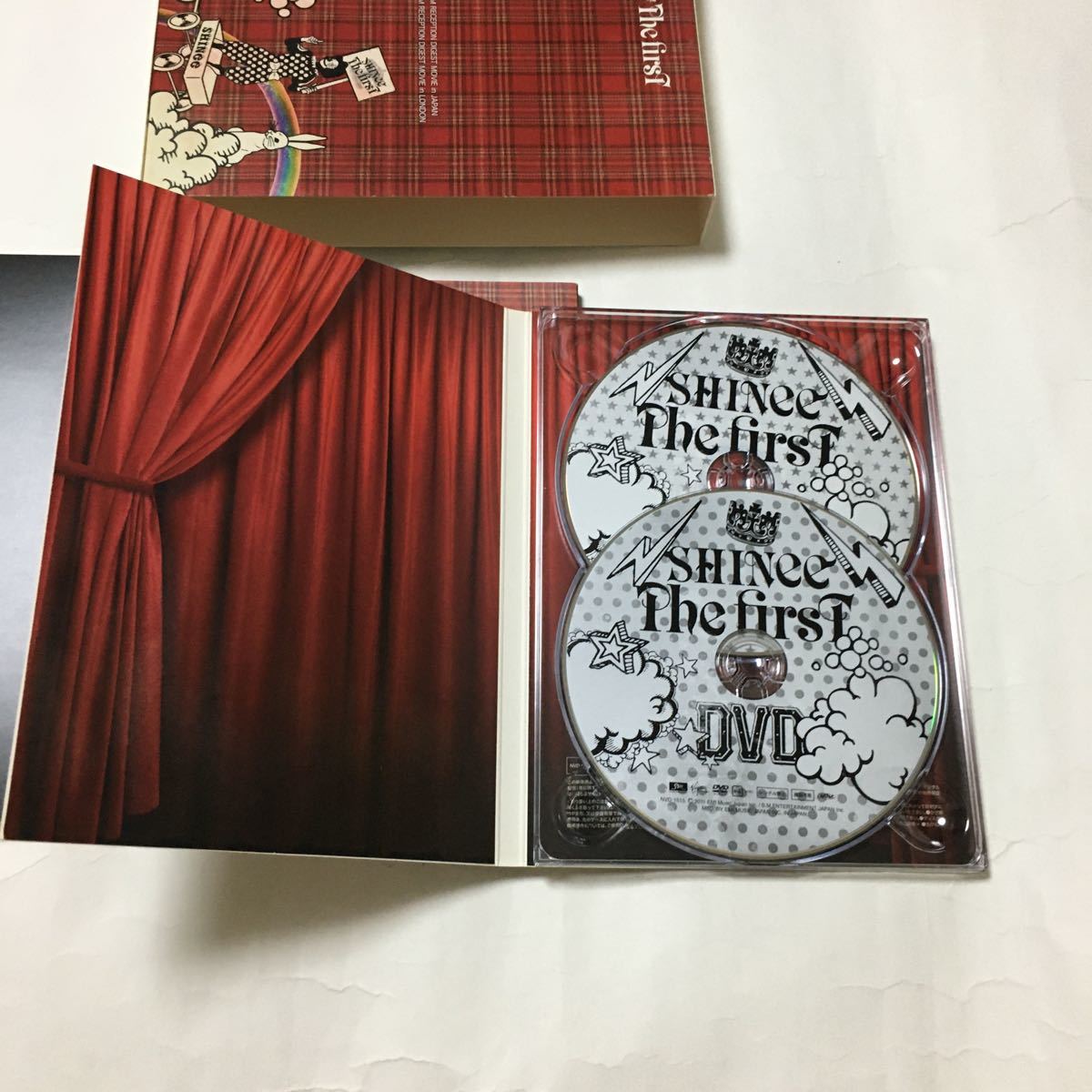 送料込み　SHINee　CD＋DVD　日本ファーストアルバム　☆The first☆　初回生産限定盤　スリーブ難　オニュ ジョンヒョン テミン ミノ キー_画像8