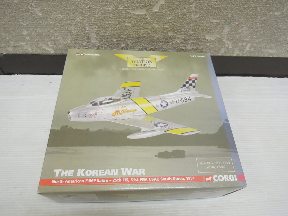 2861) 箱開封のみ CORGI コーギー 1/72 THE KOREAN WAR North American F-86F Sabre 25th FIS 51st FIW USAF South Korea 1951 AA35801_画像1