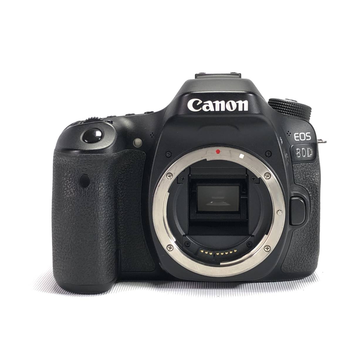 1スタ Canon EOS 80D + 18-135mm F3.5-5.6 IS USM キヤノン デジタル 一眼レフ カメラ 動作OK 良品 1円 ヱOA4_画像2