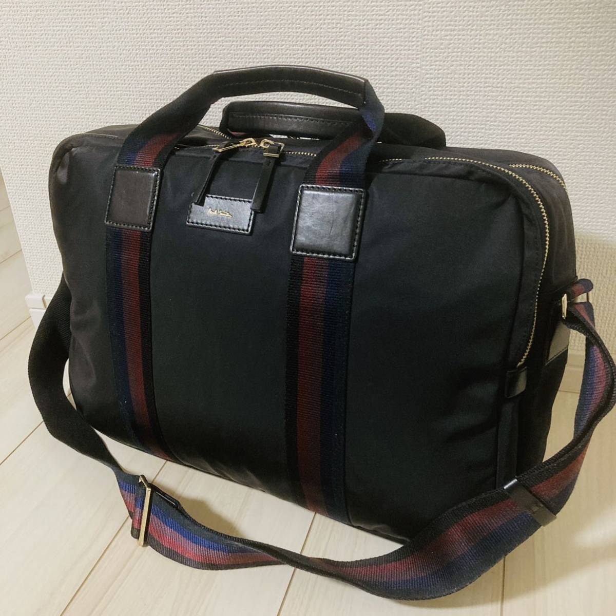 ★美品★ ポールスミス ショルダーバッグ Paul Smith ナイロン マルチストライプ 2室 肩掛け クロスボディ 斜めがけ 黒 BK ブラック A_画像1