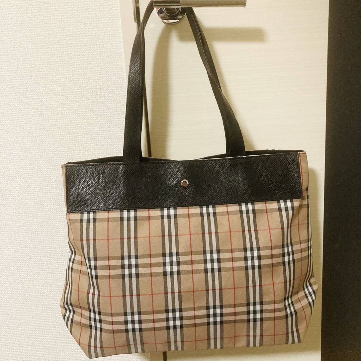 ★美品★ BURBERRY バーバリーロンドン ハンドバッグ トートバッグ ハンドバッグ ノバチェック キャンバス A4収納可能 ブラウン BR 茶色_画像2