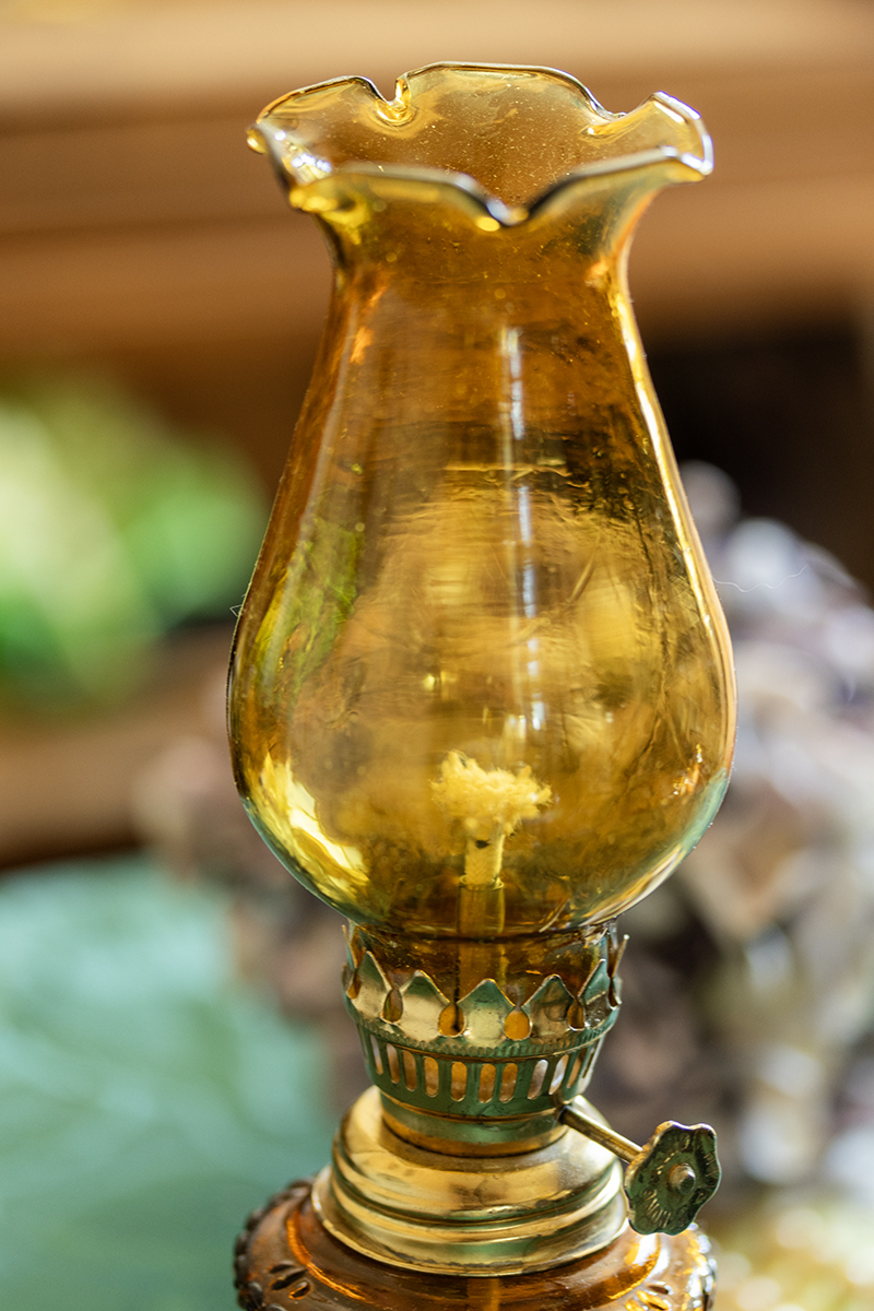 オイルランプ アンバー ハンドブロウ ガラス 真鍮 ナイトランプ 灯 レトロ 輸入 什器 アンティーク ビンテージ _画像5