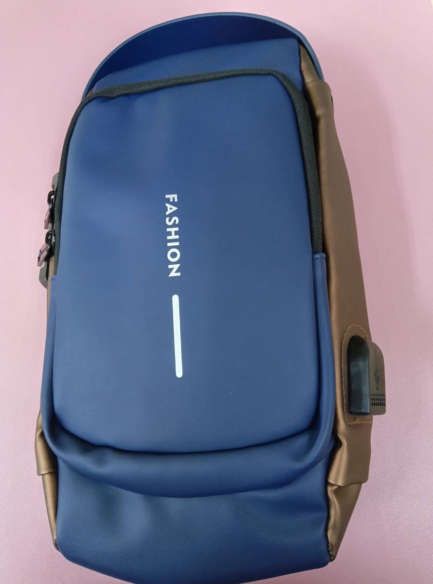 [ goods with special circumstances ] rider bag shoulder bag body bag messenger bag diagonal .. men's USB port [ new goods unused | including carriage ]