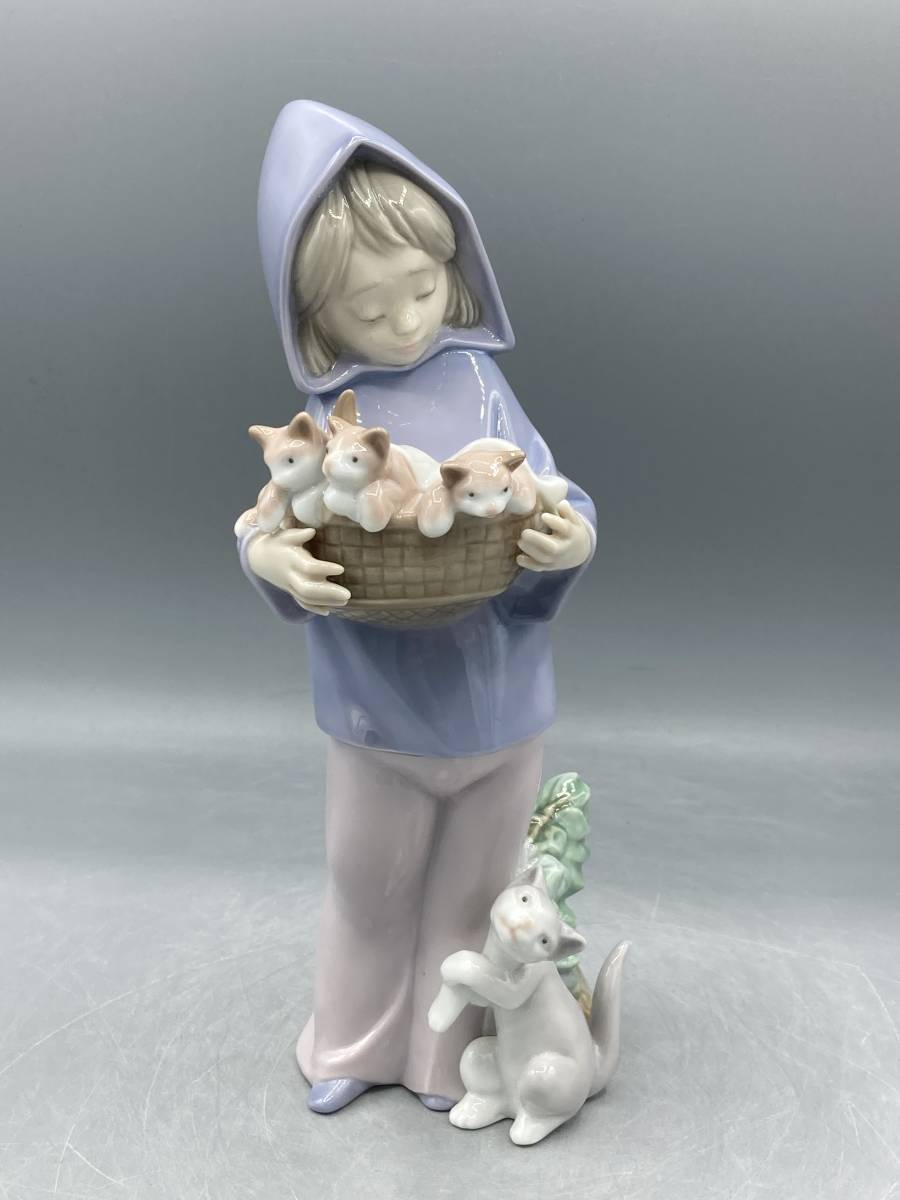 希少 リヤドロ 少女 猫 置物 フィギュリン 陶器 陶器人形 レア 6102 希少 リヤドロ 少女 猫 置物 フィギュリン 陶器 陶器人形 レア 6102