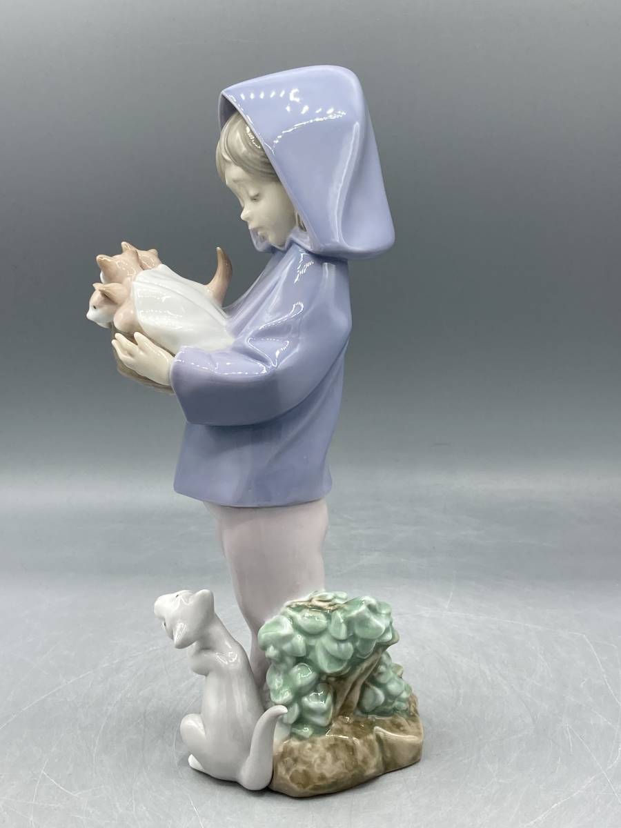希少 リヤドロ 少女 猫 置物 フィギュリン 陶器 陶器人形 レア 6102 希少 リヤドロ 少女 猫 置物 フィギュリン 陶器 陶器人形 レア 6102