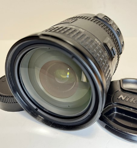 ★極上品★ ニコン Nikon AF-S DX NIKKOR 18-200mm F3.5-5.6G ED VR II ★外箱・取説つき★_画像1