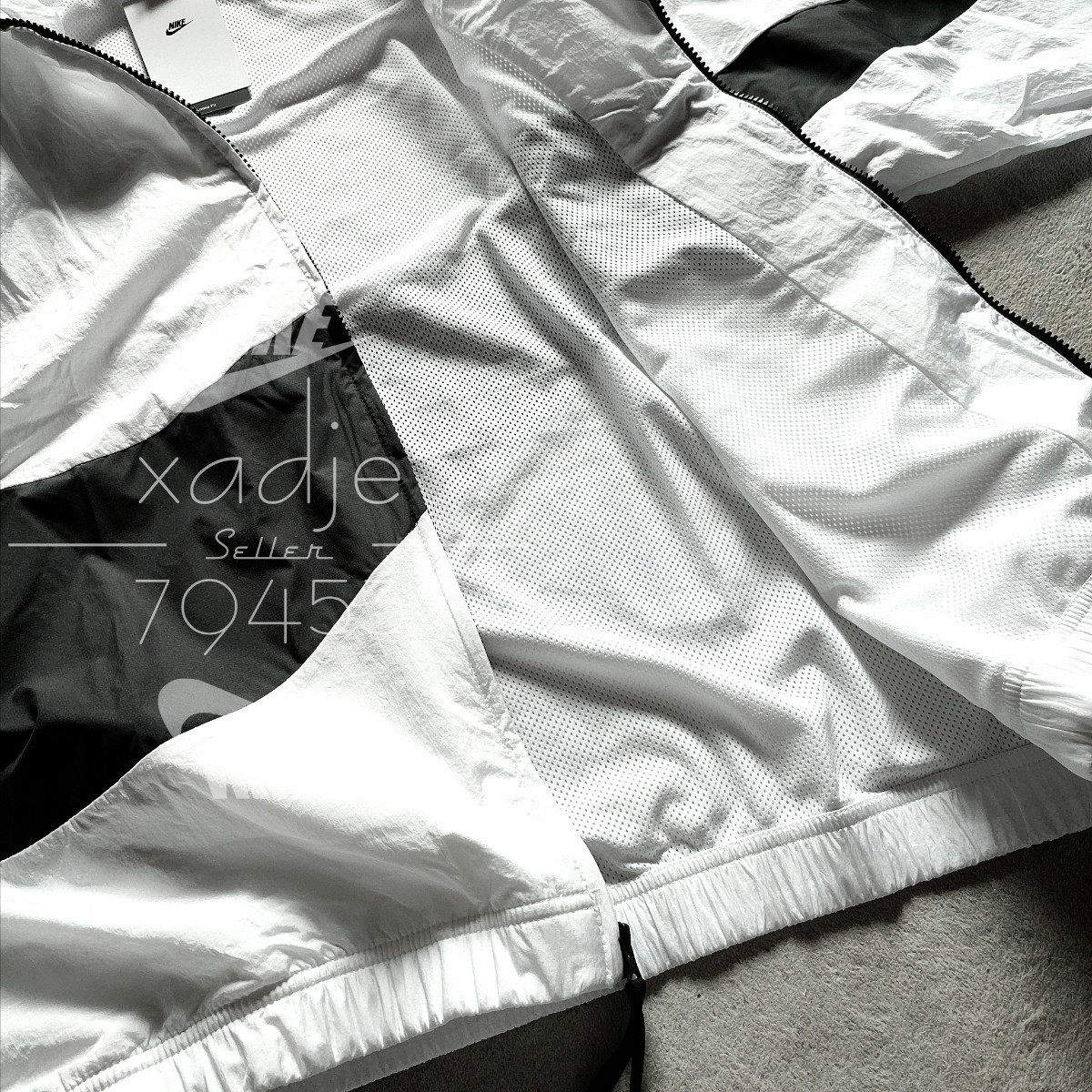 新品 正規品 NIKE ナイキ 両面 ビッグスウッシュ BIG SWOOSH ナイロン ジャケット ウィンドブレーカー 白 ホワイト 黒 ロゴ刺繍 2XL XXL_画像6