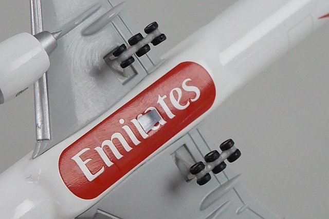 ★ herpa ヘルパ 1/500 B777-300ER Emirates エミレーツ航空 A6-ENX 518277-003_画像4