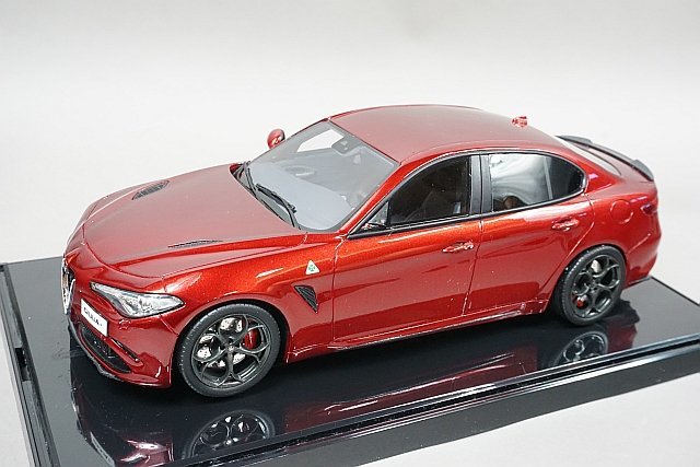 OTTO オットー 1/18 AlfaRomeo アルファロメオ ジュリア クアドリフォリオ レッド ※本体のみ wave製 ディスプレイケース付き_画像1