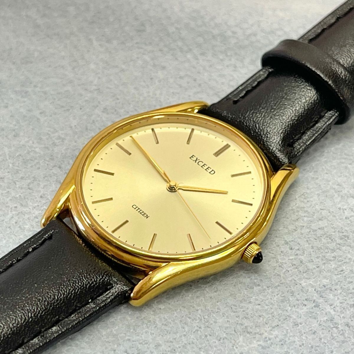 稼働 超美品 CITIZEN EXCEED メンズ ゴールド 腕時計 裏記念刻印 稼働 超美品 CITIZEN EXCEED メンズ ゴールド 腕時計 裏記念刻印