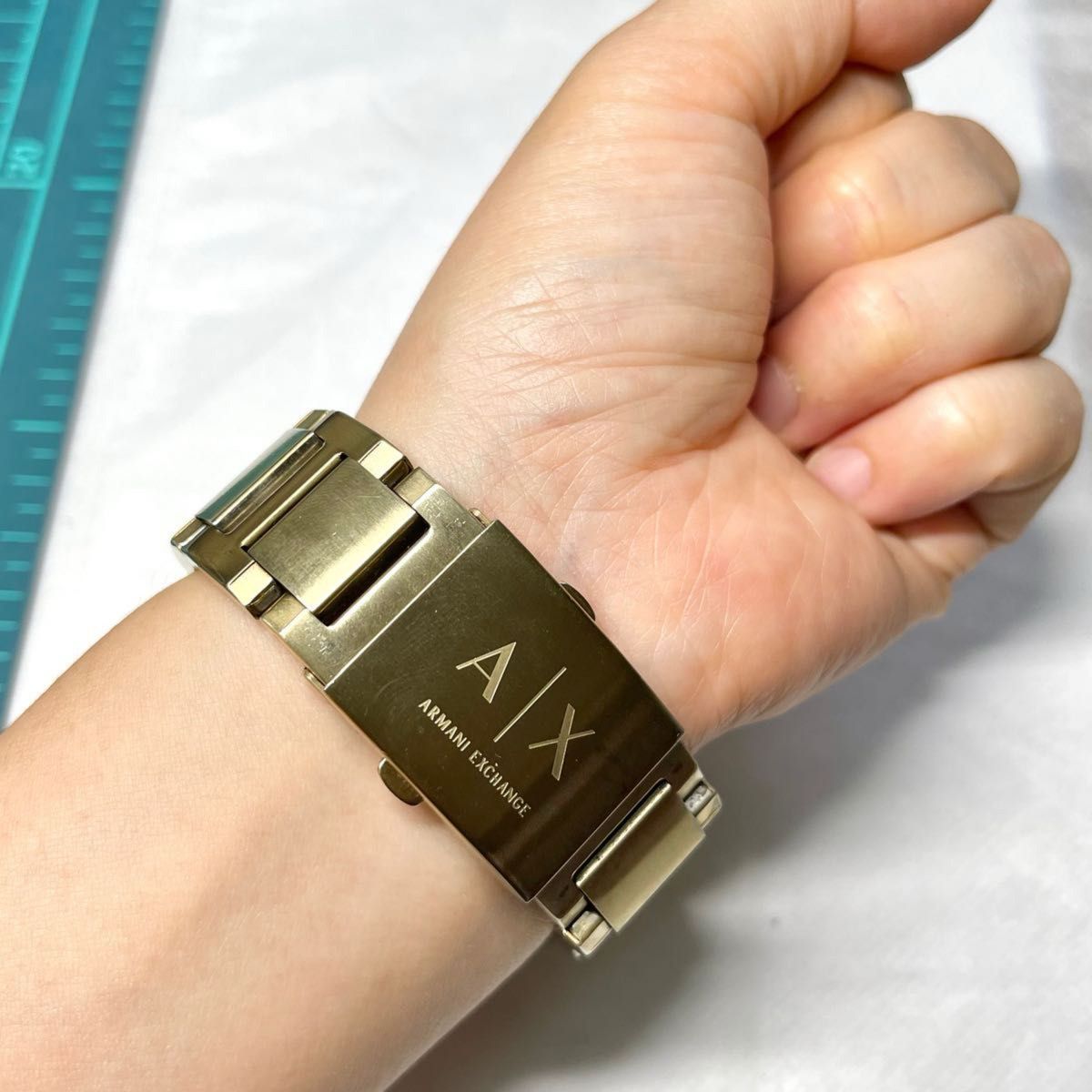 稼働　ARMANI EXCHANGE メンズ腕時計　クロノグラフ　ゴールドカラー　大きな腕時計　ごついメンズウォッチ