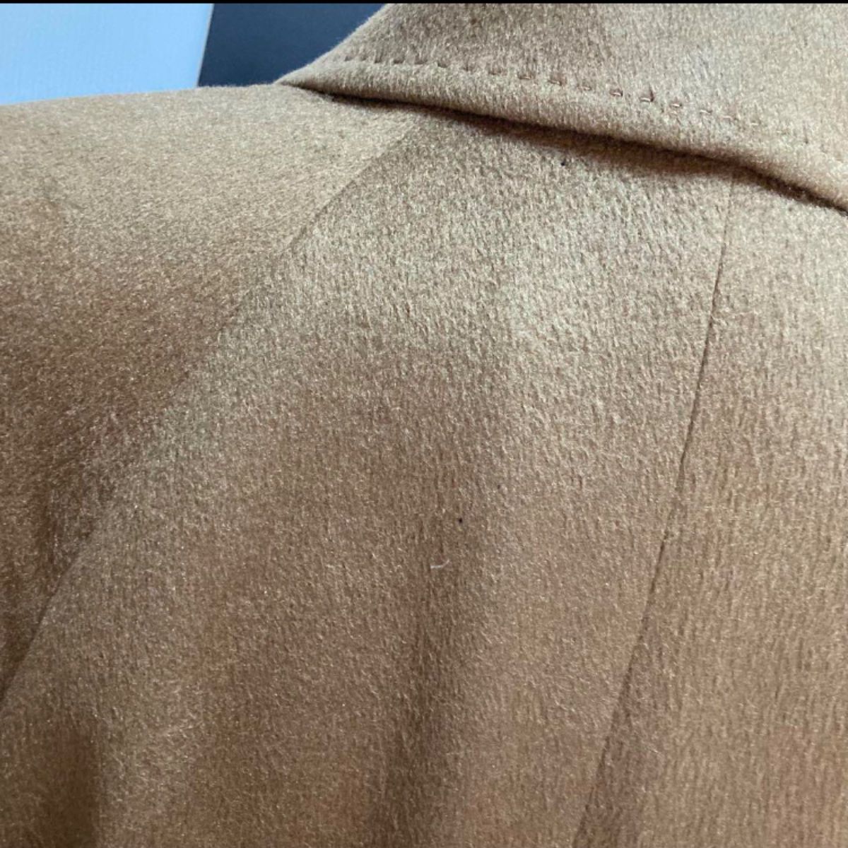 使える茶色ロングコート　大きめM 1カ所傷あり　素材：毛と絹50%ずつ