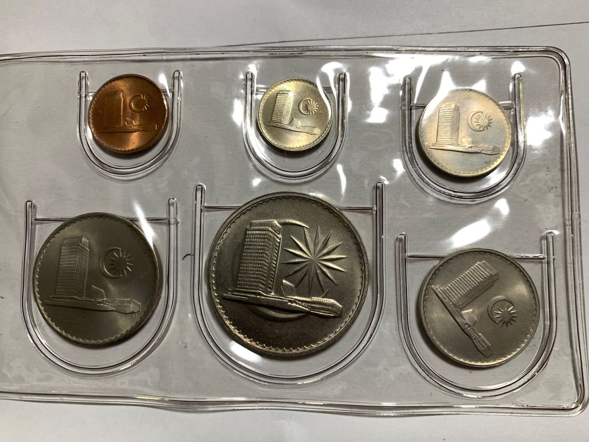 マレーシアシンガポール未使用品硬貨12枚入 コレクション