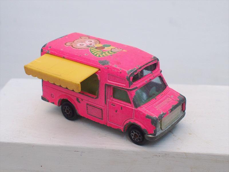 中古・ミニカーMajoretteマジョレット・可愛いクマちゃんピンクのアイスクリームカー・フランスFOURGON_画像1