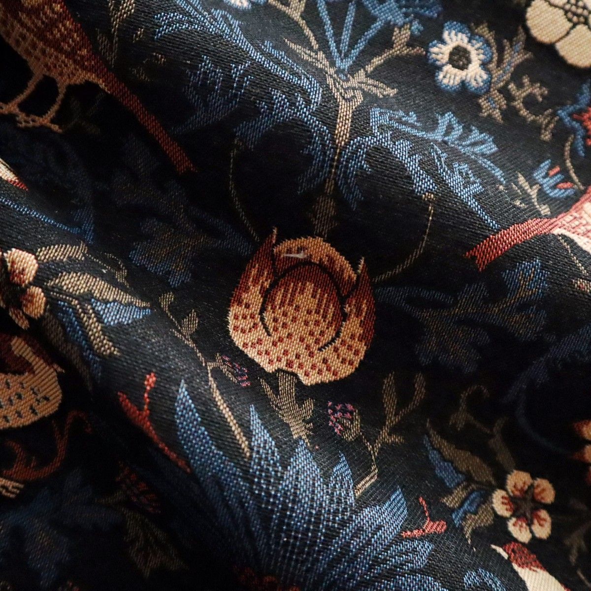 J60A 花鳥柄 ゴブラン織り生地 ジャガード織り ブラック 145×50cm