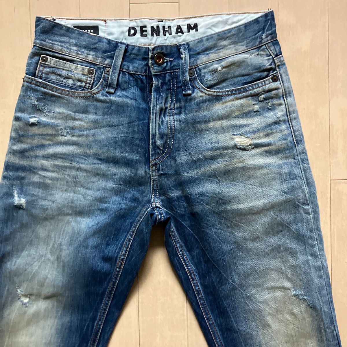 【最終価格】DENHAM RAZOR W27 デンハム レイザー ダメージ加工 綿100% ブルー デニム ジーンズ メンズ