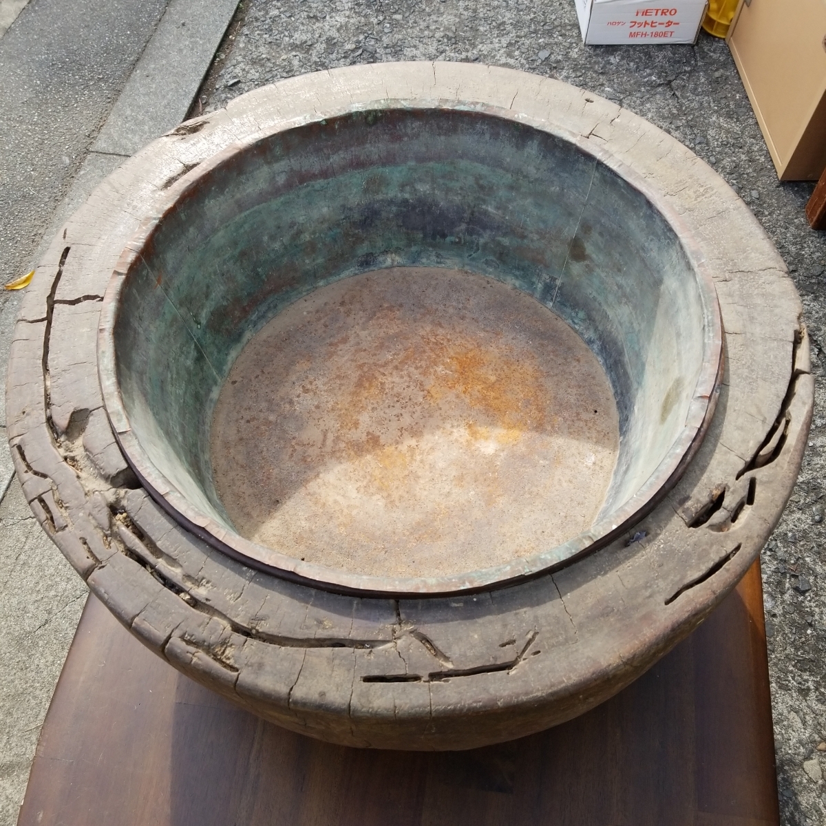 古木　火鉢　約２４キロ。古民具　レトロ　古物