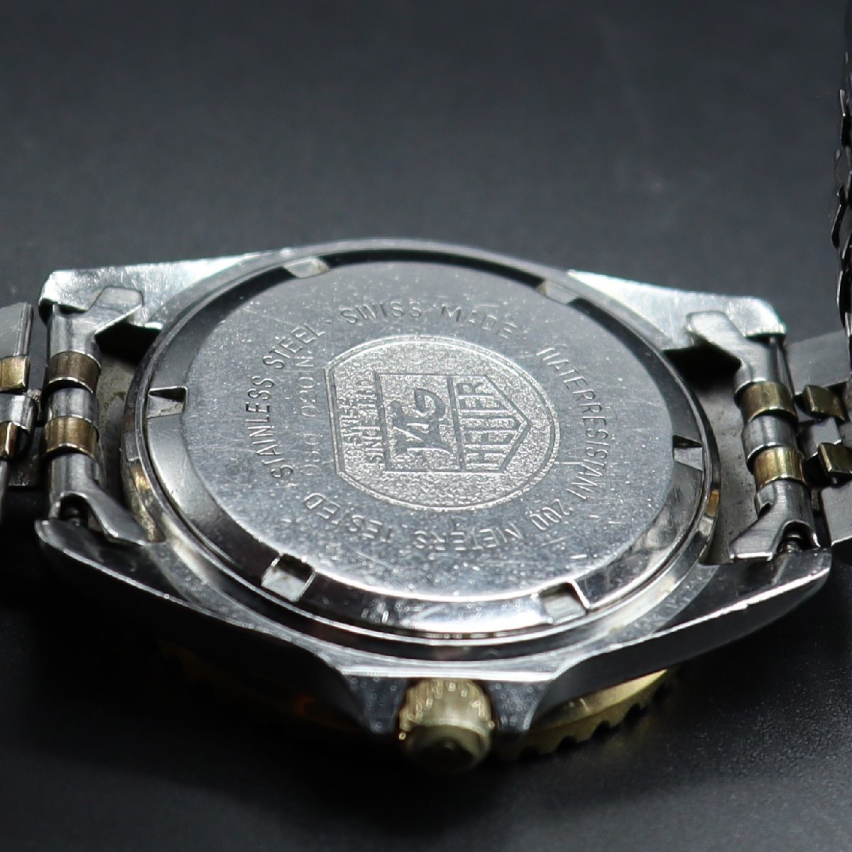 TAG HEUER Professional タグホイヤー プロフェッショナル 1000シリーズ 980.020N クォーツ 200M防水 デイト 純正ブレス 余りコマ付 メンズ_画像7