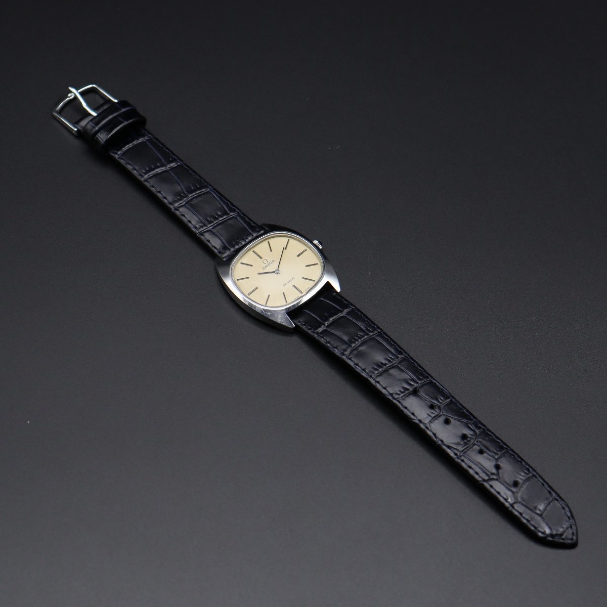 OMEGA De Ville オメガ デビル Ref.111.0132 Cal.625 手巻き トノーケース 2針 1978年製 スイス 新品革ベルト アンティーク メンズ腕時計_画像8