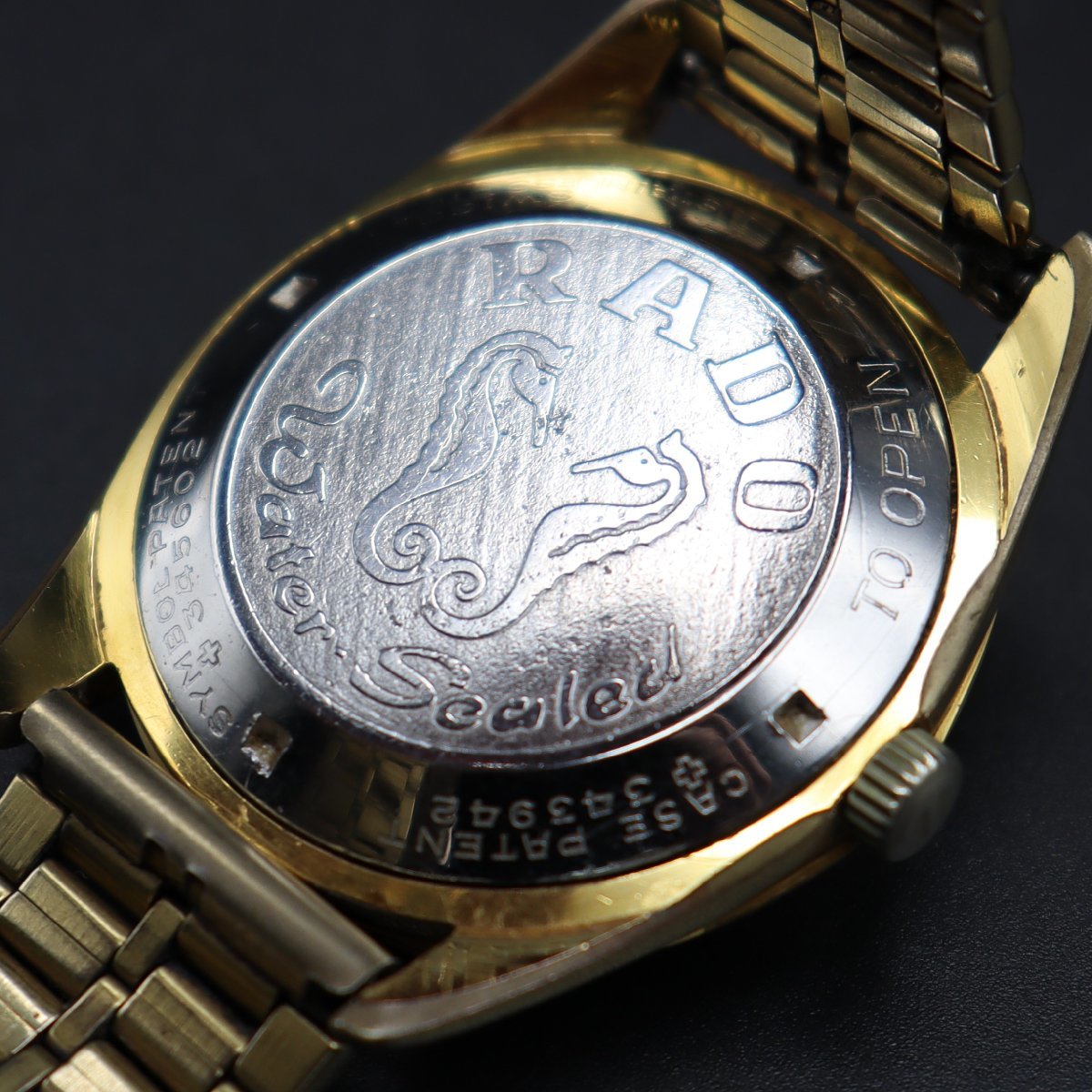 RADO Golden Horse 30石 ラドー ゴールデンホース 自動巻き ゴールドカラー文字盤 タツノオトシゴ 赤デイト スイス製 メンズ腕時計_画像7