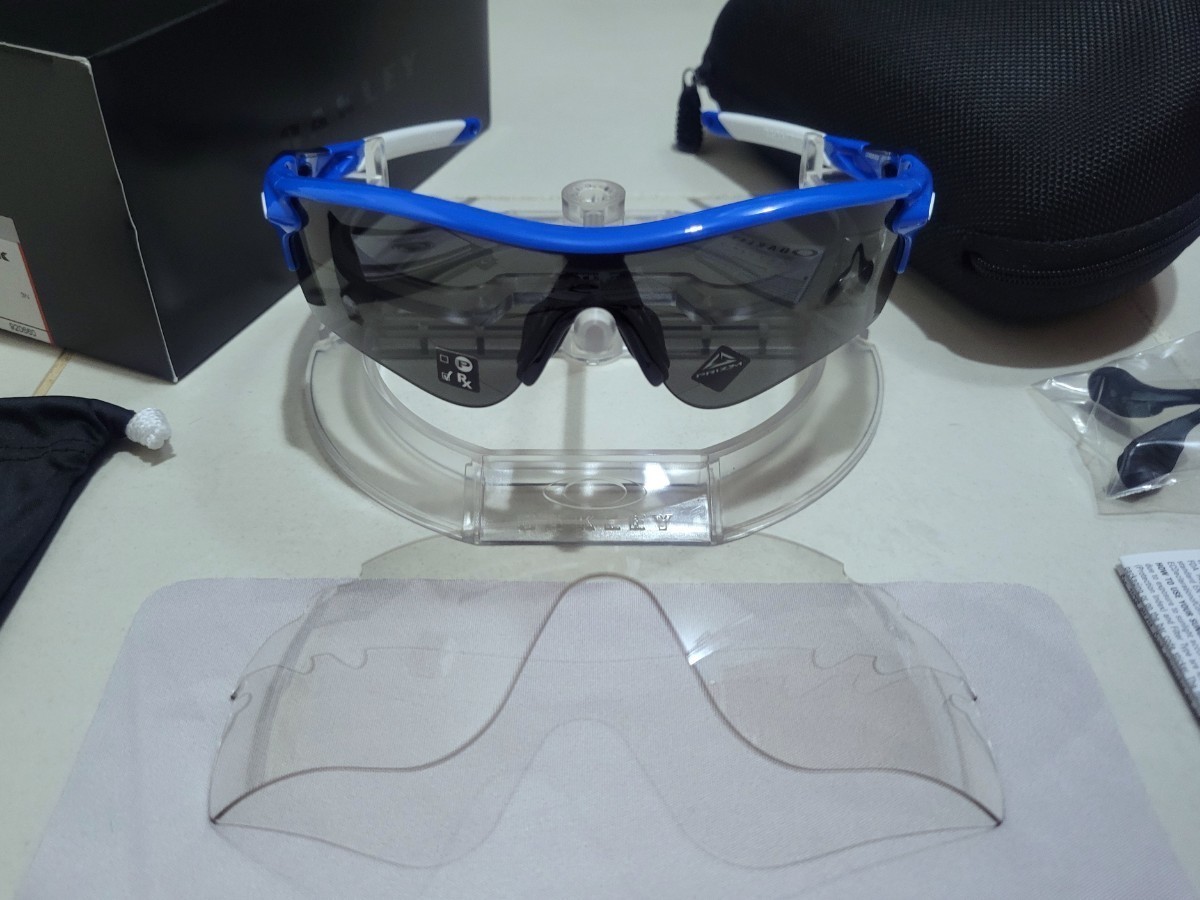 新品 調光レンズ付き OAKLEY RADARLOCK PATH VENTED オークリー レーダーロック パス ベンテッド ASIA FIT フォトクロミック サングラス_画像6