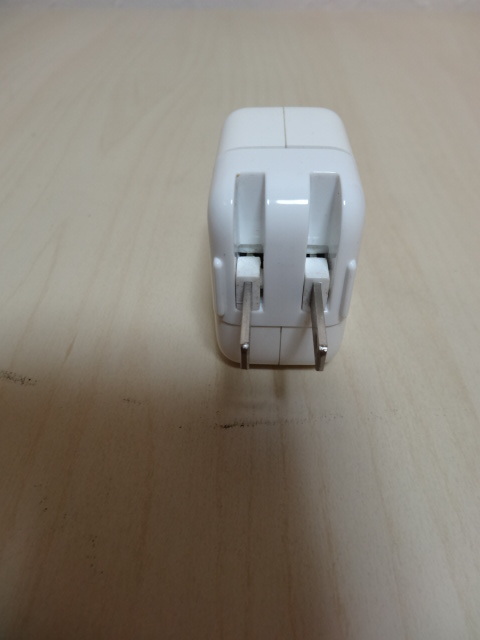 [ free shipping prompt decision ] Apple 10W USB power supply adapter A1357 USED