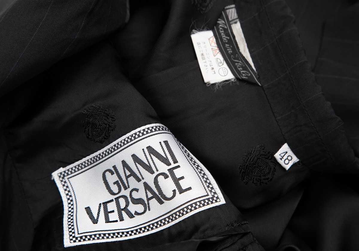 Gianni Versace GIANNI VERSACE silk pinstripe 3B setup suit black 48
