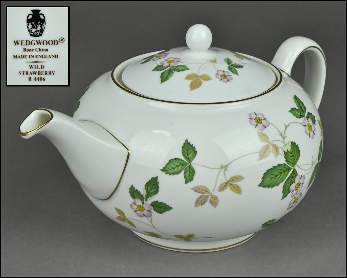 ウェッジウッド【Wedgwood】ワイルドストロベリー ティーポット 幅23.5cm D_画像1