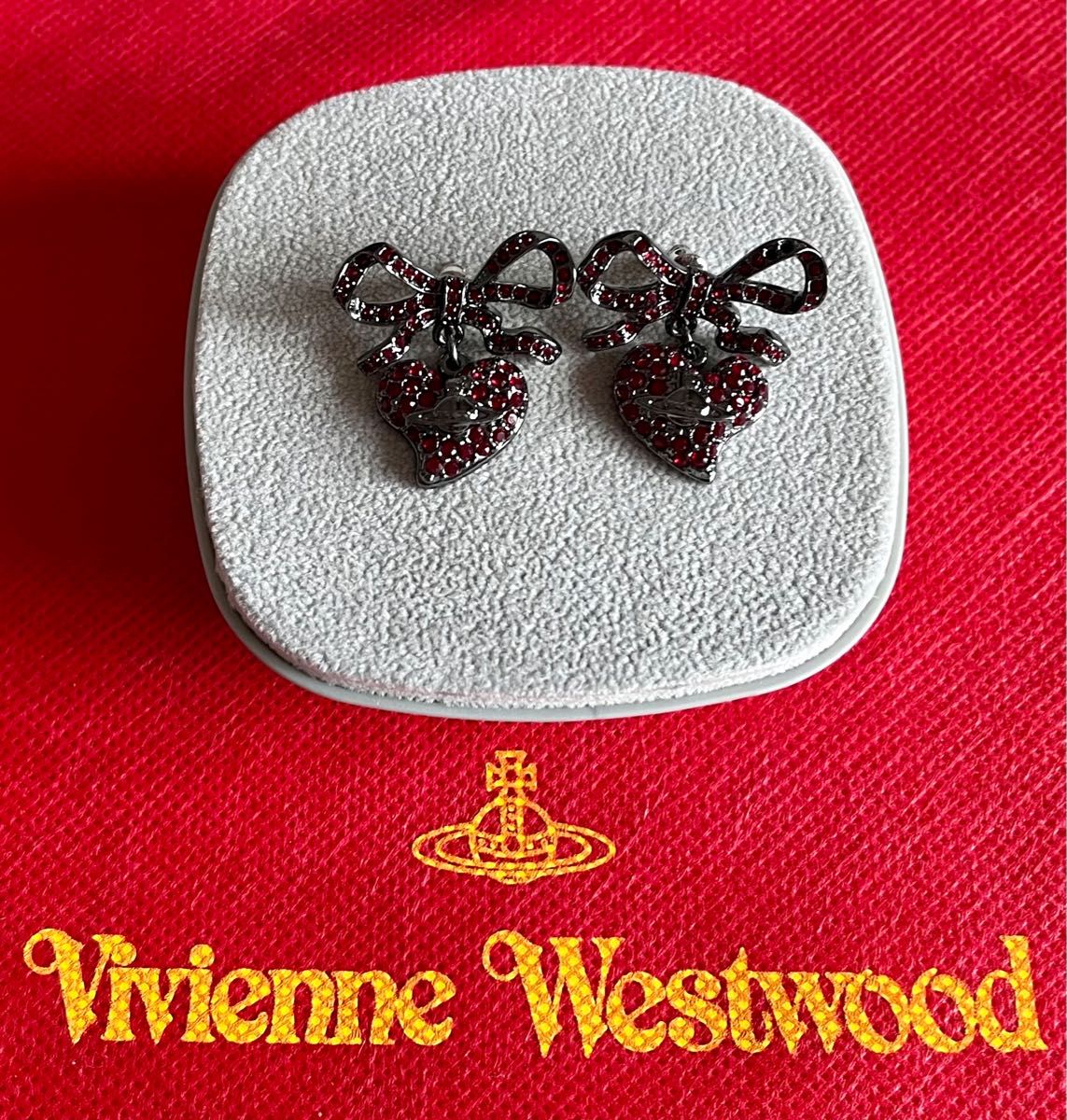 値下　紅ヴィヴィアンウエストウッド ピアス　Vivienne Westwood Earrings　巾着袋・不織布袋付き ケース無し