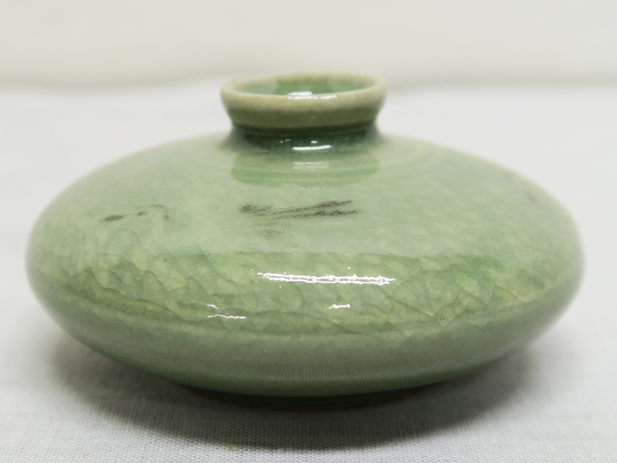 355 柳 海剛 鶴文 油壺 小壷 高麗青磁 直径7.8cm 高さ4cm 一輪挿し 花瓶 _画像4