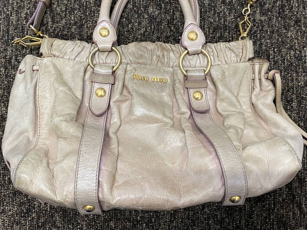 M-4694 【同梱不可】980円～ 現状品　MIUMIU/ミュウミュウ　2WAYショルダーバッグ・ハンドバッグ　RT0383　レザー　レディース　_画像1